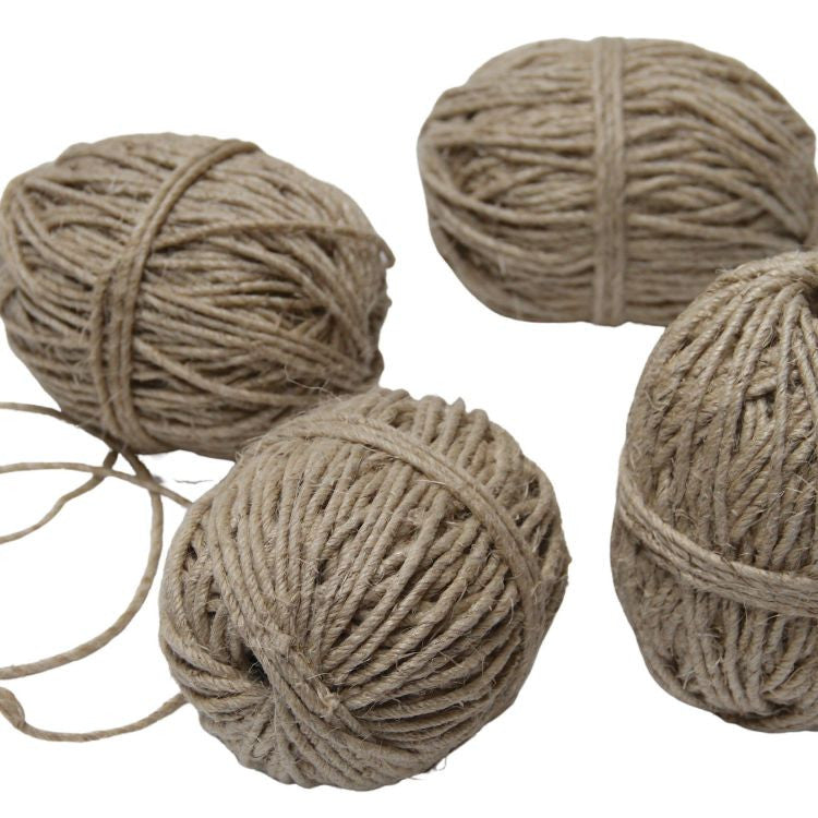 Thick hemp twine in natural made from sustainable hemp fibers - perfect for crafting, gardening, and more.