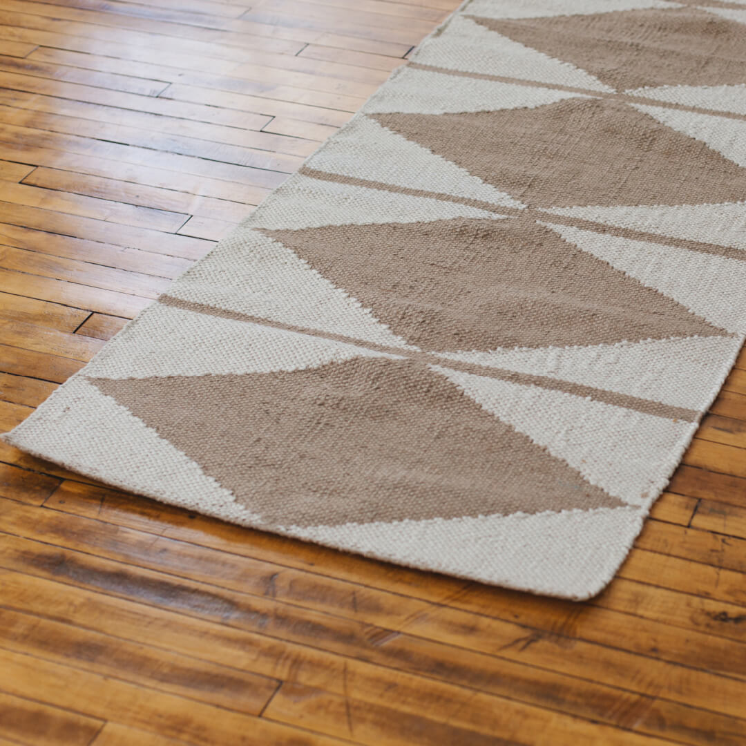 Handloomed Diamond Floor Mat - White/Natural New Arrivals