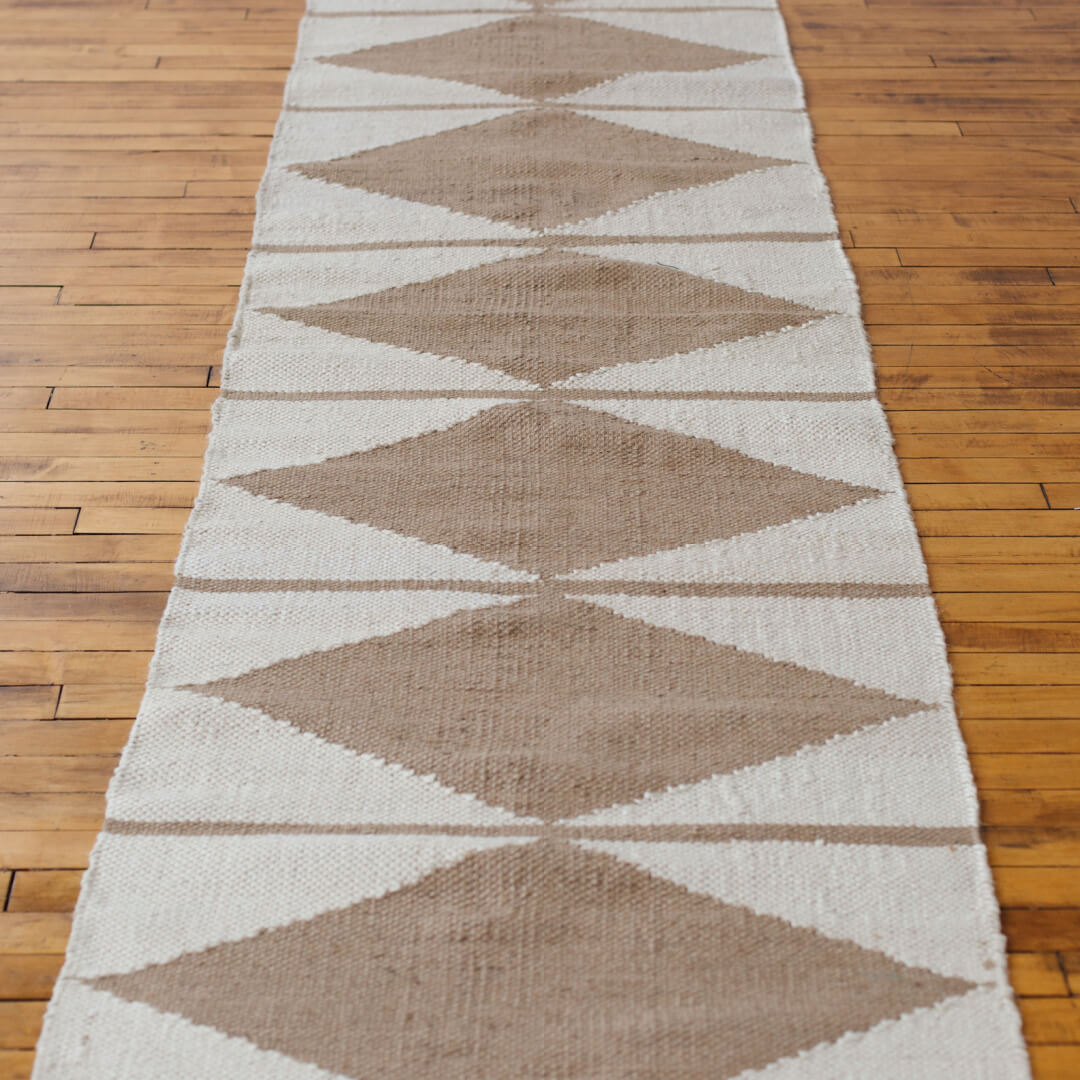Handloomed Diamond Floor Mat - White/Natural New Arrivals